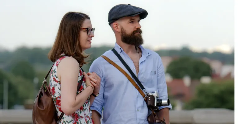 15 Clear Signs You're Not Really In Love