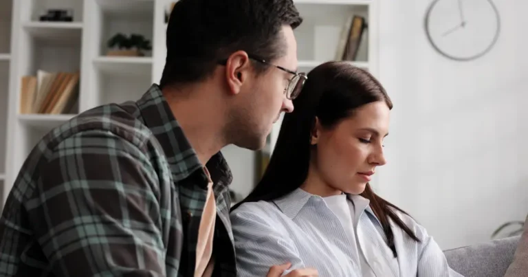 Do Narcissists Apologize? 7 Key Reasons & Strategies