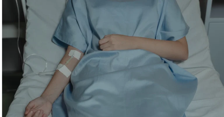 5 Things to Say to Someone Who is Dying (with Comforting Actions)